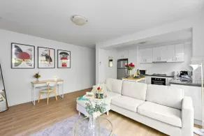 Romantic Retreat with Garden - Image 3