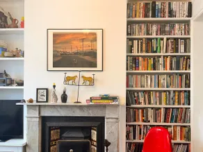 The Library House: quiet bookish getaway space - Image 5