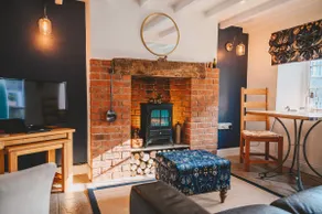 Nurse's Cottage, Tissington, Derbyshire - Image 5