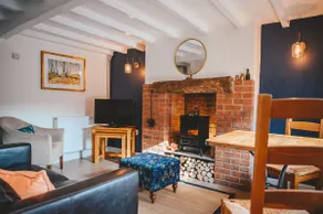 Nurse's Cottage, Tissington, Derbyshire - Image 3