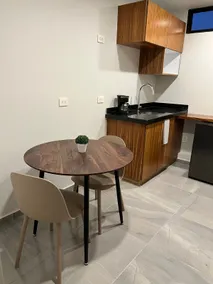 Luxury Suite - Image 3