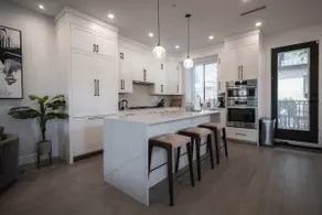 Charming Modern Home in Vancouver - Image 5