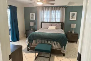 3 BR/2BA Home w Private Pool~12 min to Airport! - Image 5