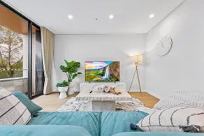 La Baia | Luxury Penthouse Neutral Bay - Image 2