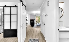 Chic 2BD 1BA close to Masters! - Image 3