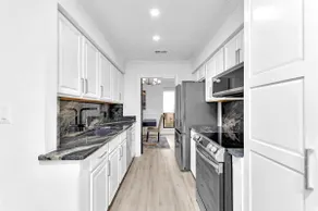Chic 2BD 1BA close to Masters! - Image 4