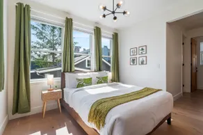 Spacious 6B4BA Close to Greenlake w/AC & Parking - Image 2