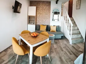 Beachfront apartment - Image 2