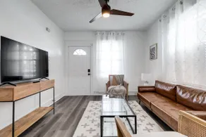 Churchhill 2 bedroom - Image 2