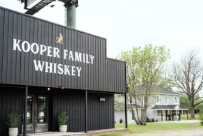 The Whiskey House - 12 mins from Round Top - Image 2