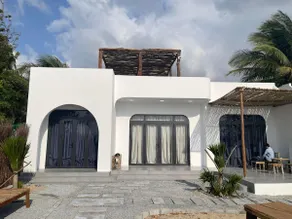 My Hoa Oceanfront Home - Image 3