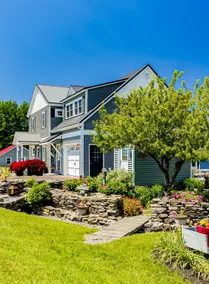 Stone Cove Cottage at Sacket on Lake Ontario - Image 2