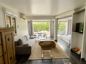 Air-conditioned cottage 10 m from La Péguière beach - Image 2