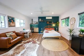 The Poolhaus Retreat - Peaceful Private Studio - Image 4