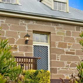 Timeless and contemporary renovated home - Image 3