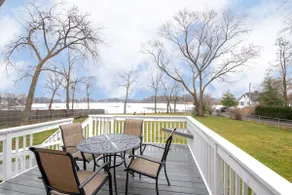 Lakefront 2 Bedroom Fenced Yard - Image 3