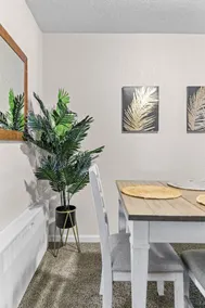 *NEW* Sleeps 8 & Spacious! - Image 3