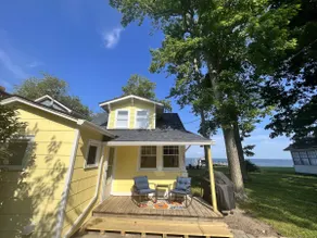A Little Piece of Paradise - Waterfront Home - Image 2