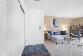 CHIC 1BED Ann Arbor*Wash/Dryer*Office*Free Parking - Image 3
