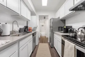 CHIC 1BED Ann Arbor*Wash/Dryer*Office*Free Parking - Image 5