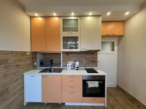 Rio Sunny 2BDR Apt near NDK, Metro, 24/7 parking - Image 3