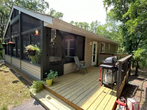 Private cabin with hot tub and gazebo at Rock Lake - Image 5