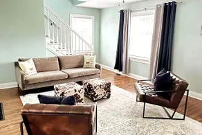 Comfy & Quiet 3BR | Perfect for Business Teams - Image 5