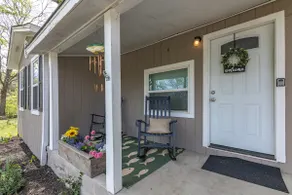 Caster's Cottage-cozy fall retreat! - Image 4