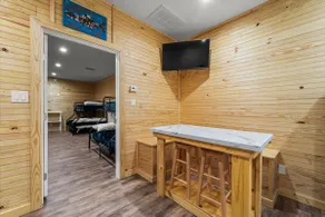 Fish Tales Lodge! - Image 5