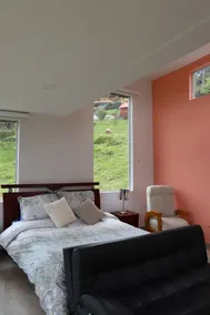 Charming cabin in the mountains - Image 3