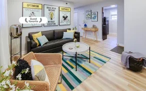 Monopoly 2BR Walk to Mass St & KU + Parking - Image 2