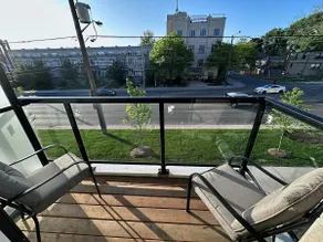 *New* Modern Home Toronto, 5-min walk to Metro - Image 4