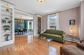 Newly Renovated Victorian close to Salem - Image 4