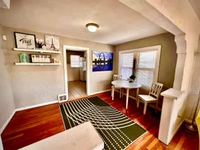 Cheerful 1-bedroom, red brick, historic home - Image 2