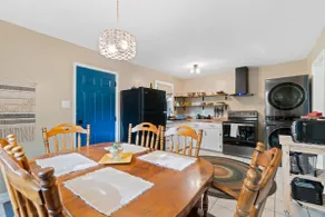 Oakhurst Boho House: Sweet Location and Comfy Vibe - Image 5
