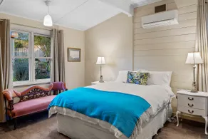 Cosy miner’s cottage in historic Korumburra - Image 2