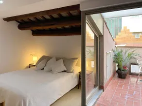 Centrally located and with a terrace - Image 5
