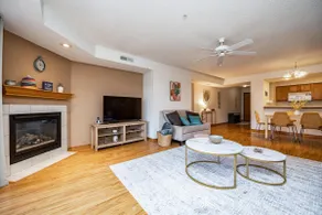 Cozy Westside 2bd/2bth Retreat - Image 4