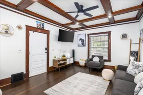 The flat in historic Midtown - Image 5