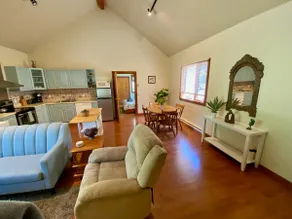 Bird Song Guest House - Image 3
