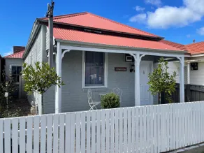 Cozy Luxe | 1920s Cottage near Bathhouse & ZigZag - Image 2