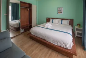 One Season Pool Villa ~ Pattaya ~ Four Bedroom Single Family Home, BBQ/Party/Big Lawn/Kitchen - Image 3