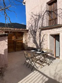 Cozy house with patio-parking - Image 5