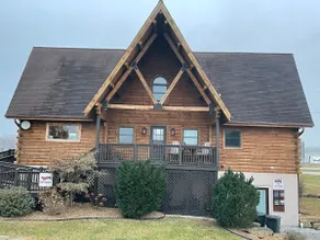 Charming Log Home - Image 2