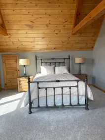 Charming Log Home - Image 3
