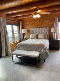 Charming Log Home - Image 5