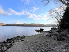 Rare new Home on Lake Whitingham. Semi-priv beach - Image 3