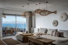 Lady Sea 6 Bedroom Villa with Heated Pool & Private Beach Access - Image 2