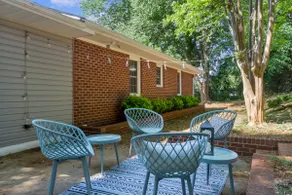3BR Cherrydale Retreat Pet-Friendly Near Downtown - Image 5