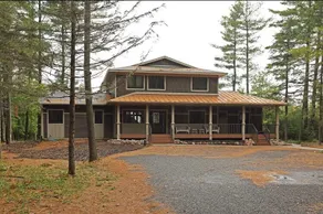 Shell Lake Luxury Cabin - Image 2